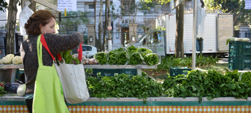 Потери и порча пищевой продукции приводят к повышению цен.