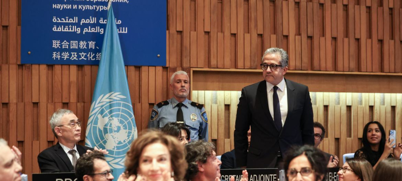 Ранее члены Исполнительного совета ЮНЕСКО выдвинули кандидатуру Халеда аль-Анани на должность Генерального директора Организации.