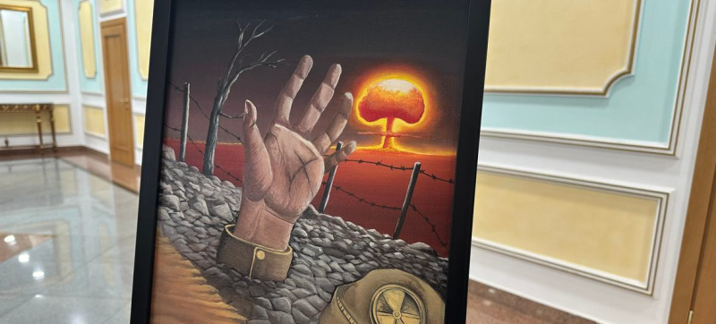 Картина активиста международного антиядерного движения Карипбека Куюкова.