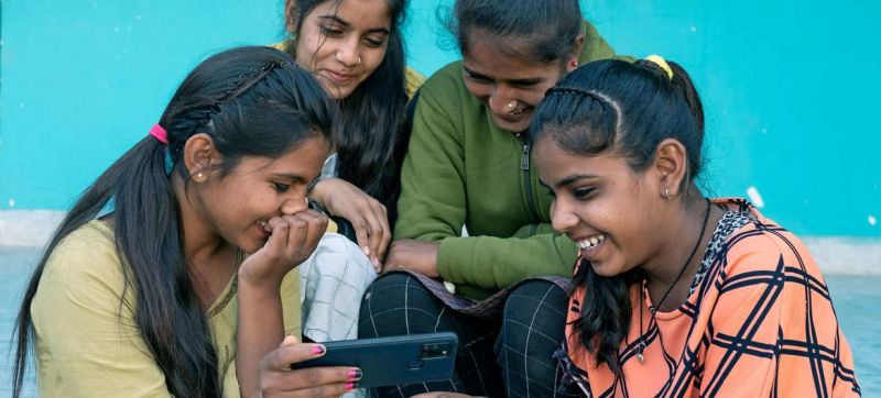 Молодежь в возрасте 15–24 лет – наиболее активные пользователи интернета.