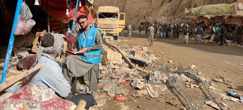 ЮНИСЕФ оказывает поддержку семьям, пострадавшим от землетрясения на севере Афганистана.