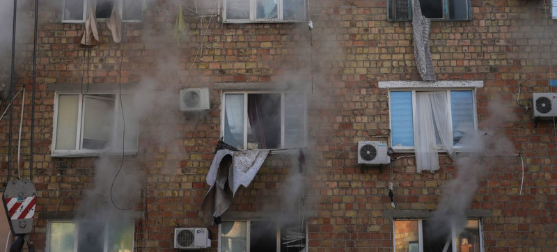 Жилой дом Киева после обстрела (архив).