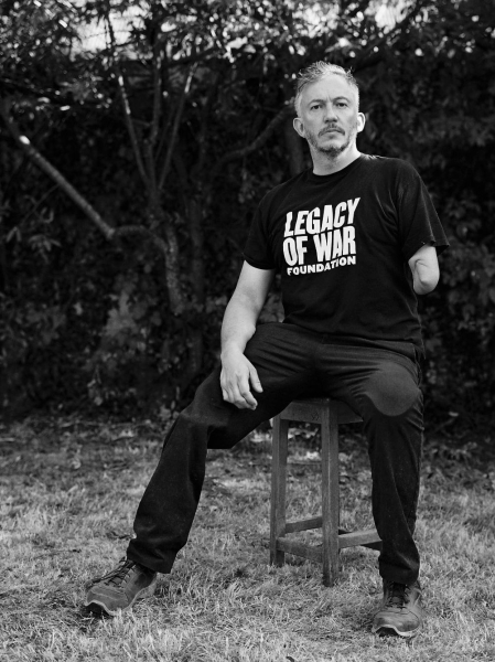 Джайлс Дьюли – всемирно известный британский фотограф, писатель, шеф-повар и основатель гуманитарной организации.