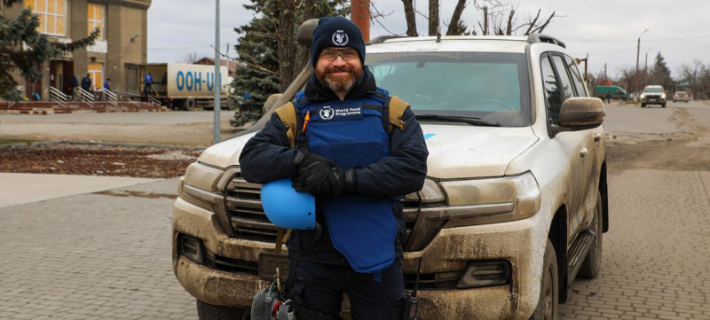 Украина: гуманитарные работники продолжают доставлять помощь под ударами дронов