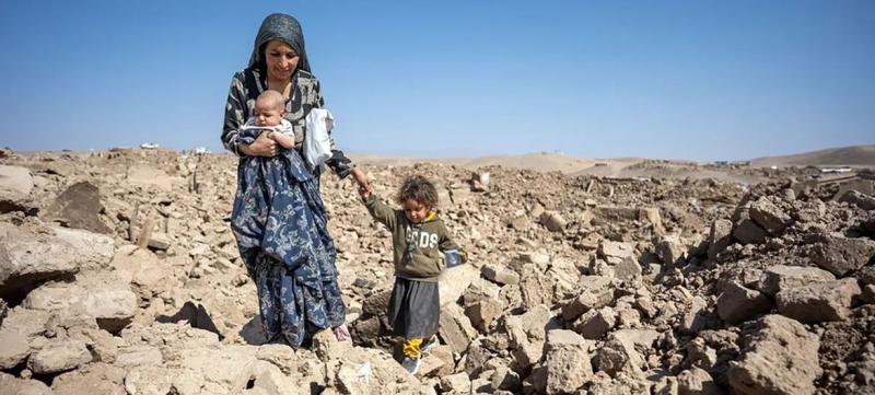 Конфликт с Пакистаном и кризис в Иране усугубили положение афганских женщин