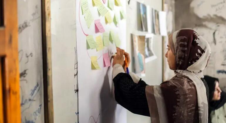 Палестина: девочки сталкиваются с растущими рисками насилия и ранних браков