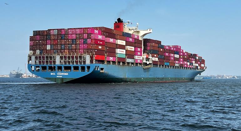 В Ормузском проливе сложилась &laquo;беспрецедентная ситуация&raquo; для моряков