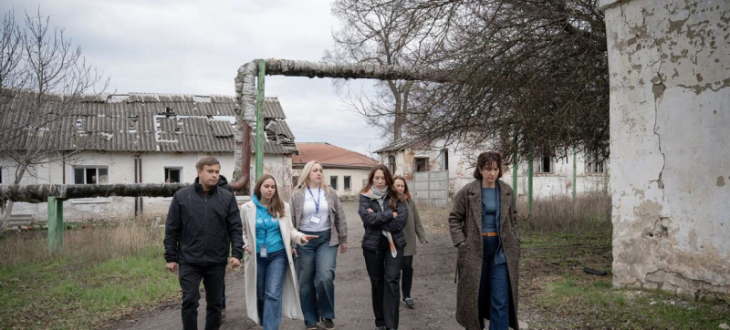 Спецпредставитель Генсека ООН по вопросам детей и вооруженных конфликтов завершила поездку по Украине